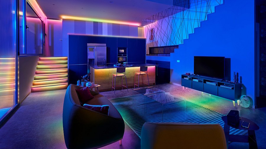 Soutěž o stojací lampu WiZ Gradient a chytrou LED žárovku