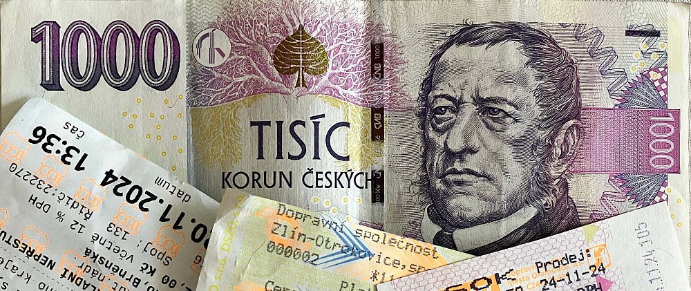 1000,-Kč za projetou jízdenku v MHD, autobusu nebo vlaku