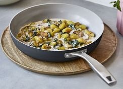 Soutěžte s Elmich o moderní keramickou pánev Vital